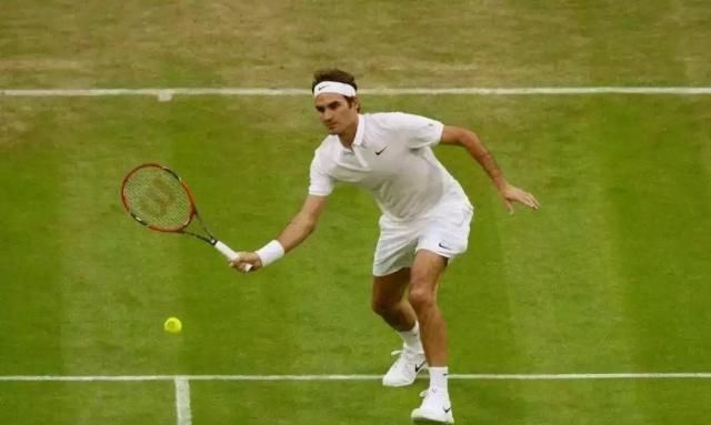 九游娱乐官方网站棒球赛场再起风云：南城青龙队小胜三湘火狐队，脚步移动更到位重拾自信的夜晚的简单介绍